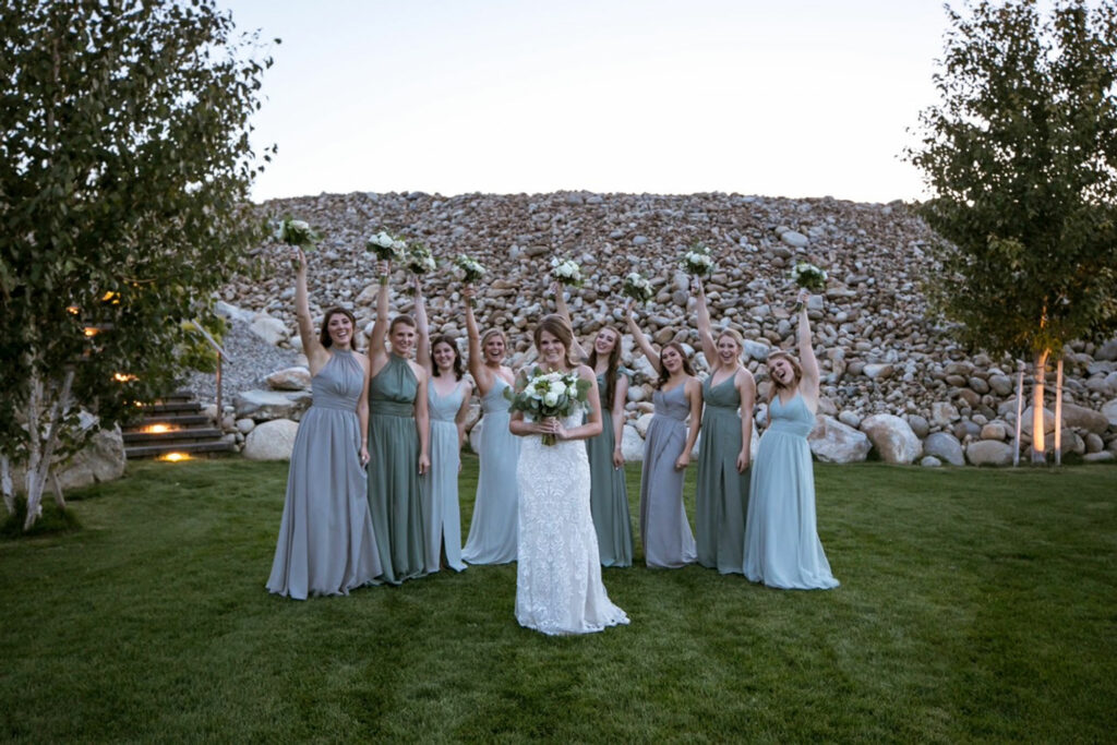 bride with her bridesmaids